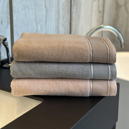 "Combed Cotton Bath Towel 70x140cm - Thick, Soft, High Absorbent for Home & Hotel"